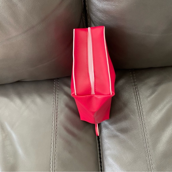 NWOT Shiseido Travel Bag - Picture 4 of 14